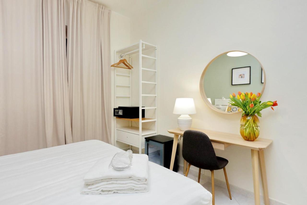 Family Room,945320656:JPEG