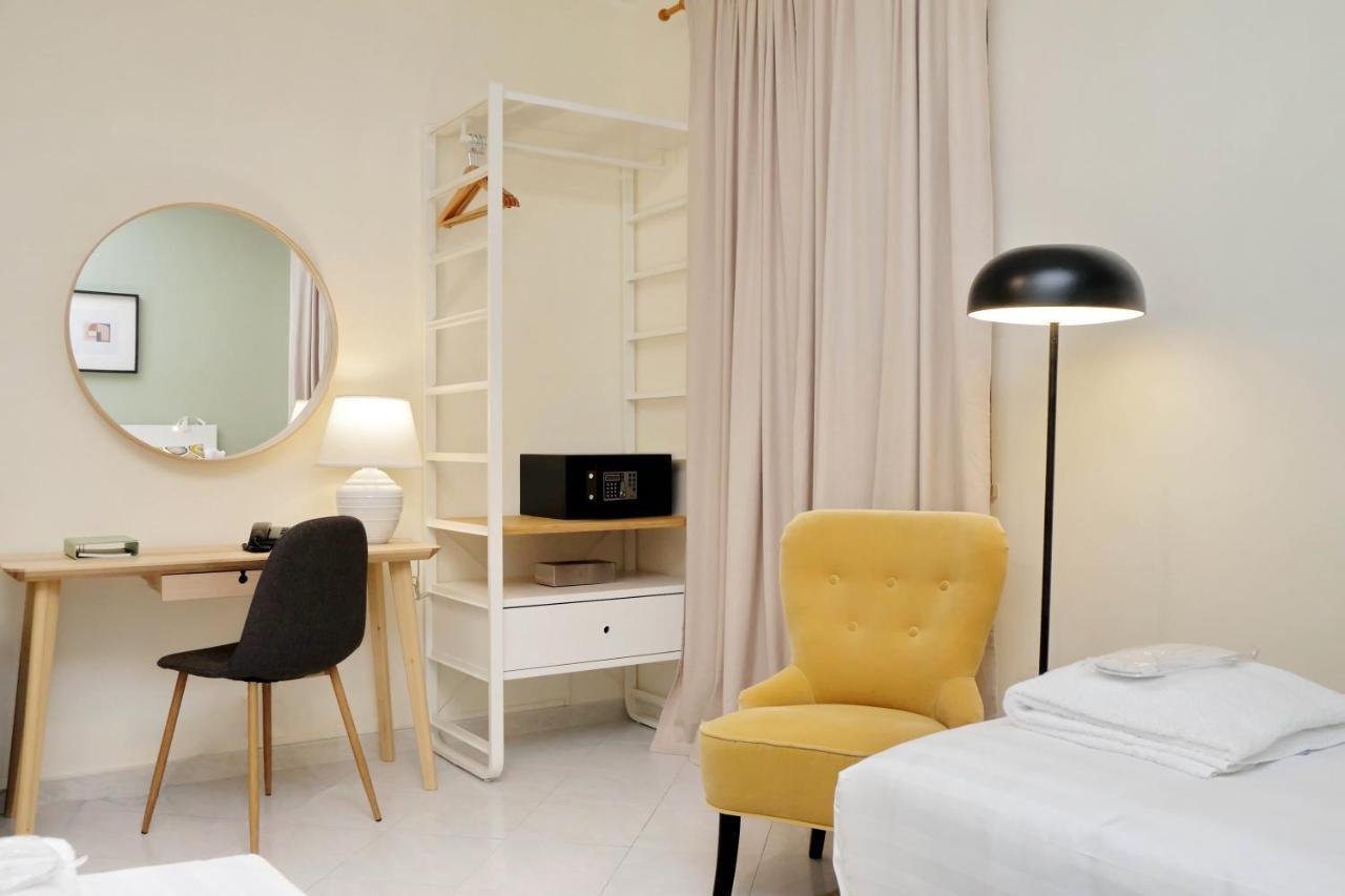 Executive Suite,945320020:JPEG