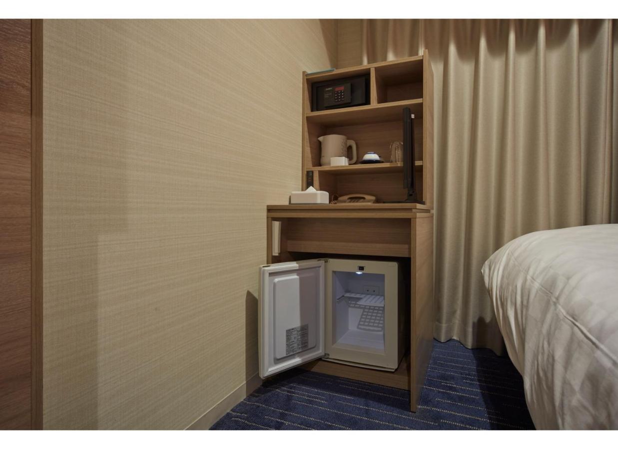 Economy Twin Room Non-Smoking 10-16th Floor