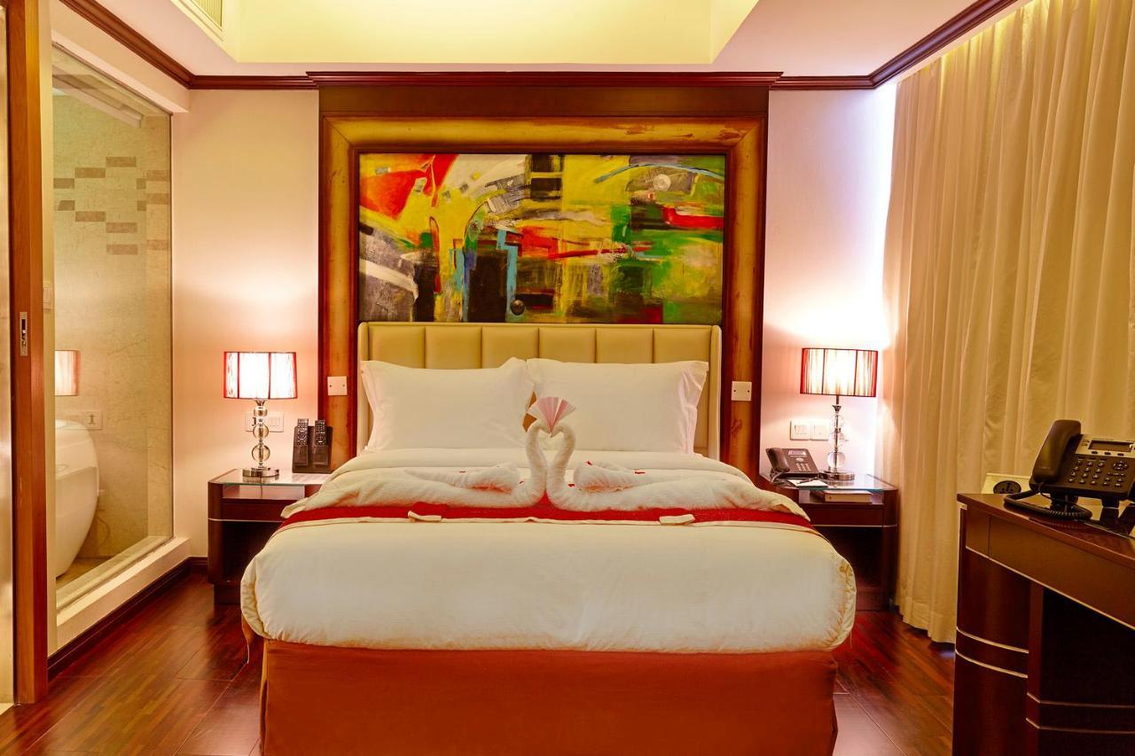 Junior Suite with Kitchenette/Jacuzzi
