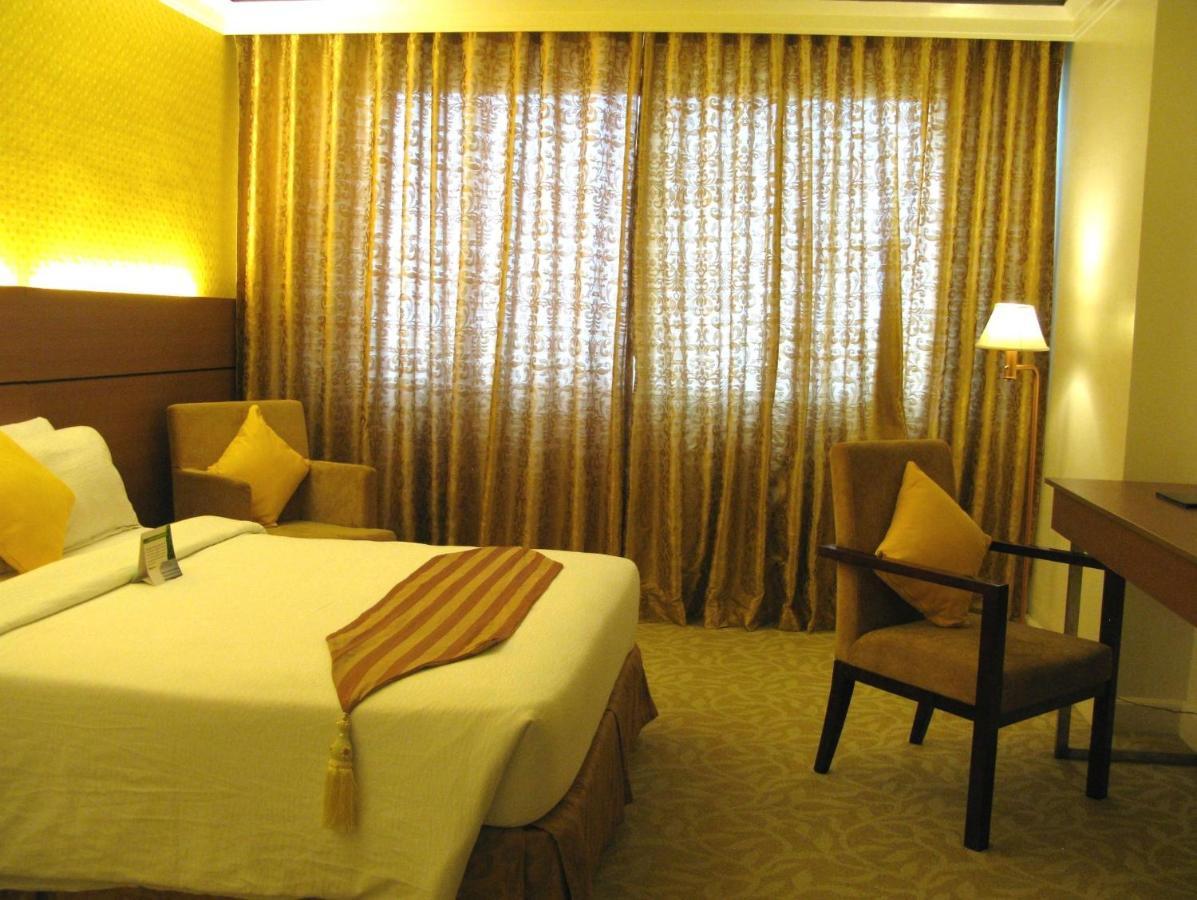 Deluxe Double Room,976856404:JPEG