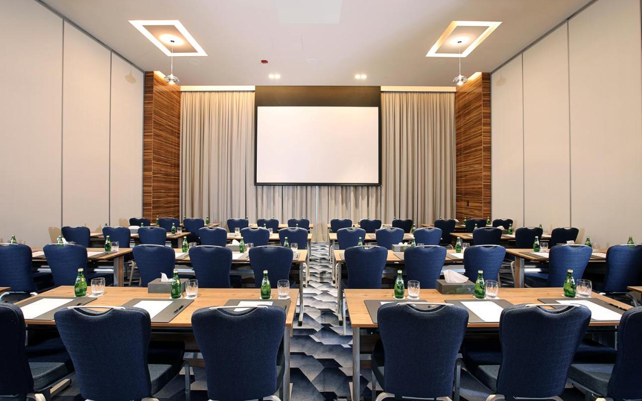 Suite Exécutive - Transferts de Luxe Gratuits vers la Plage de Jumeirah et le Centre Commercial Mall of Emirates