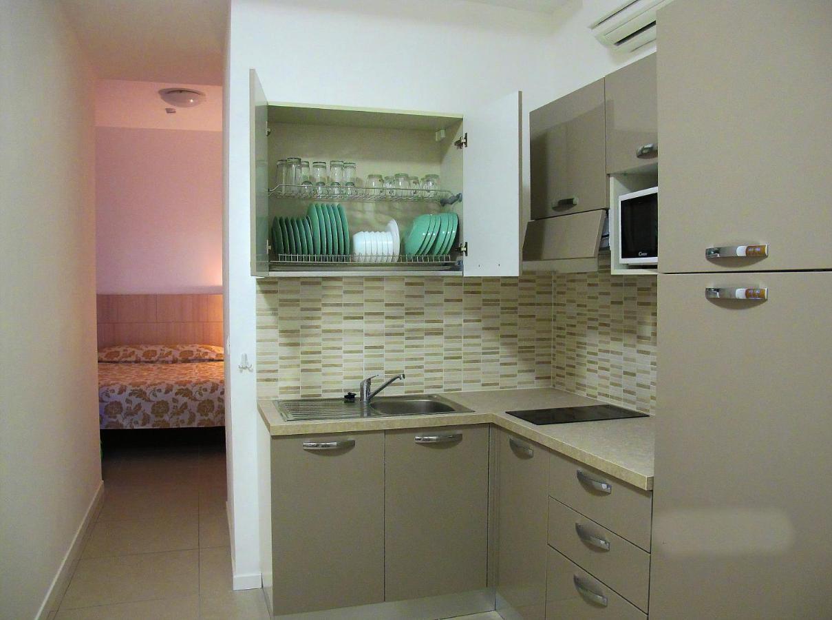 One-Bedroom Apartment,983016382:JPEG