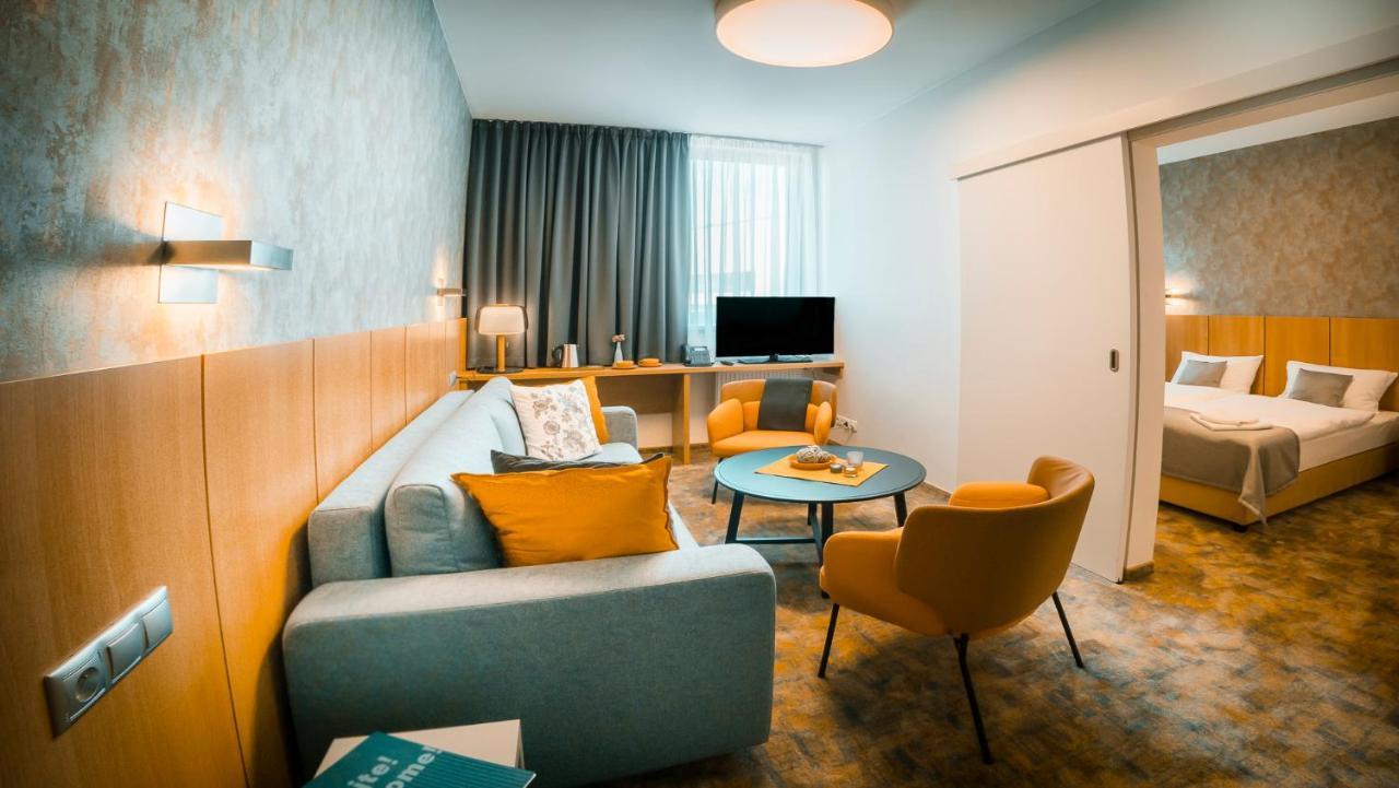Large Double or Twin Room