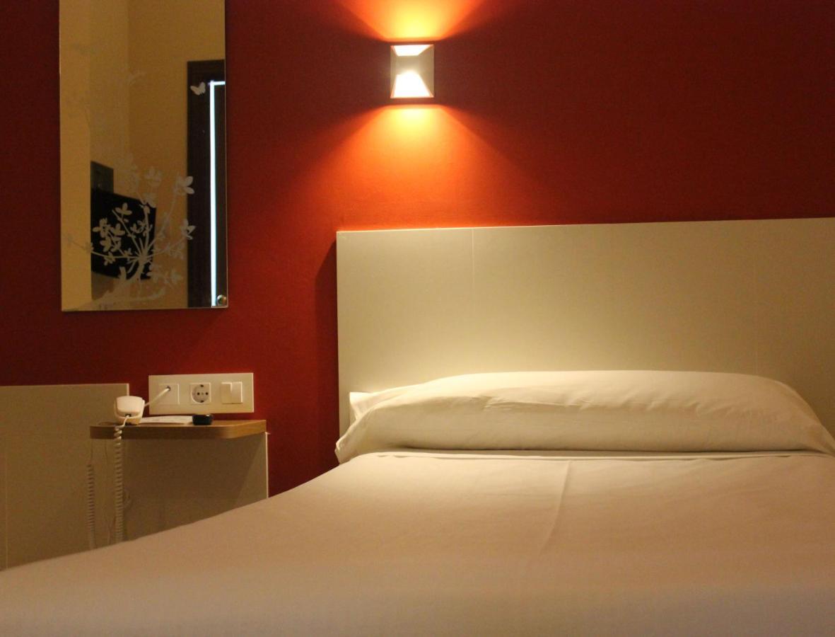 Single Room,1549669753:JPEG