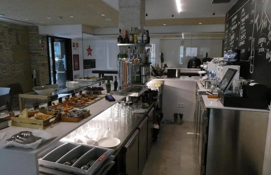 Hotel Ciudadela Pamplona-1