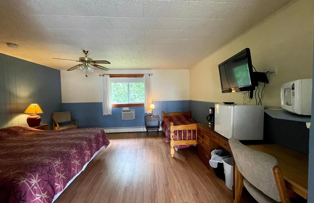 The Riverside Inn-1