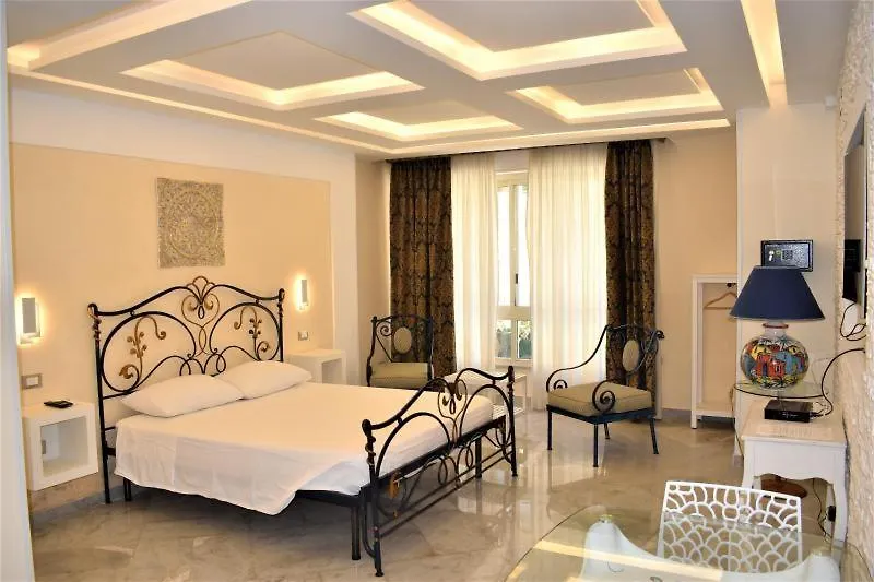 Federico 70 Zaffiro Luxury-1