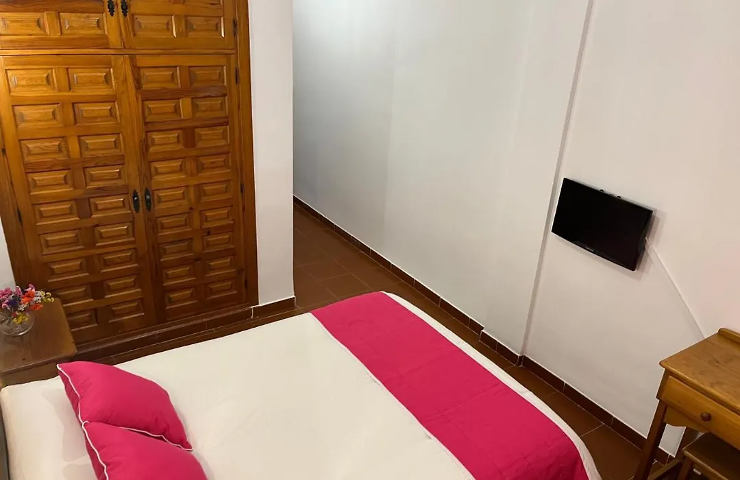 Hostal Ciudad Encantada-1