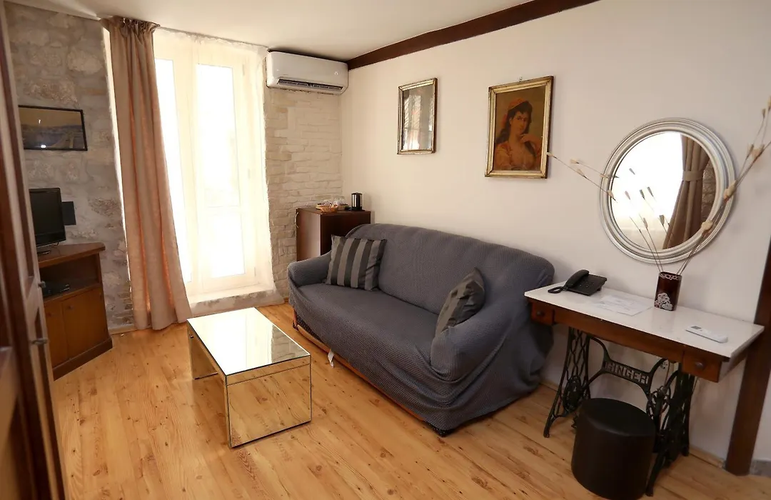 Villa Carrara-1