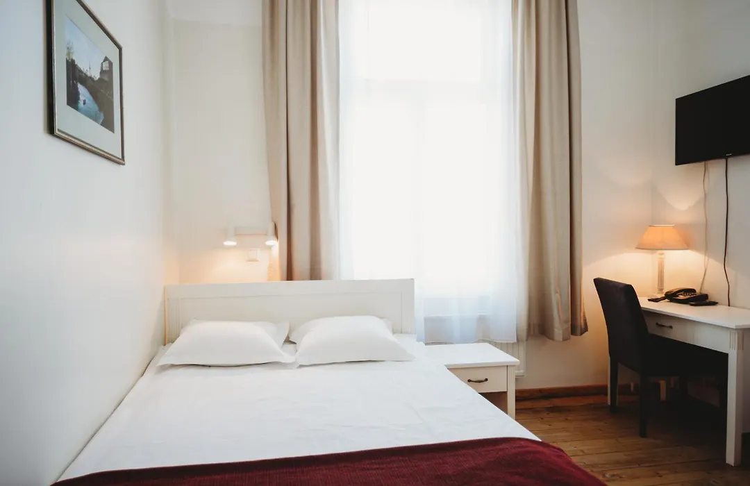 Economy Hotel-1