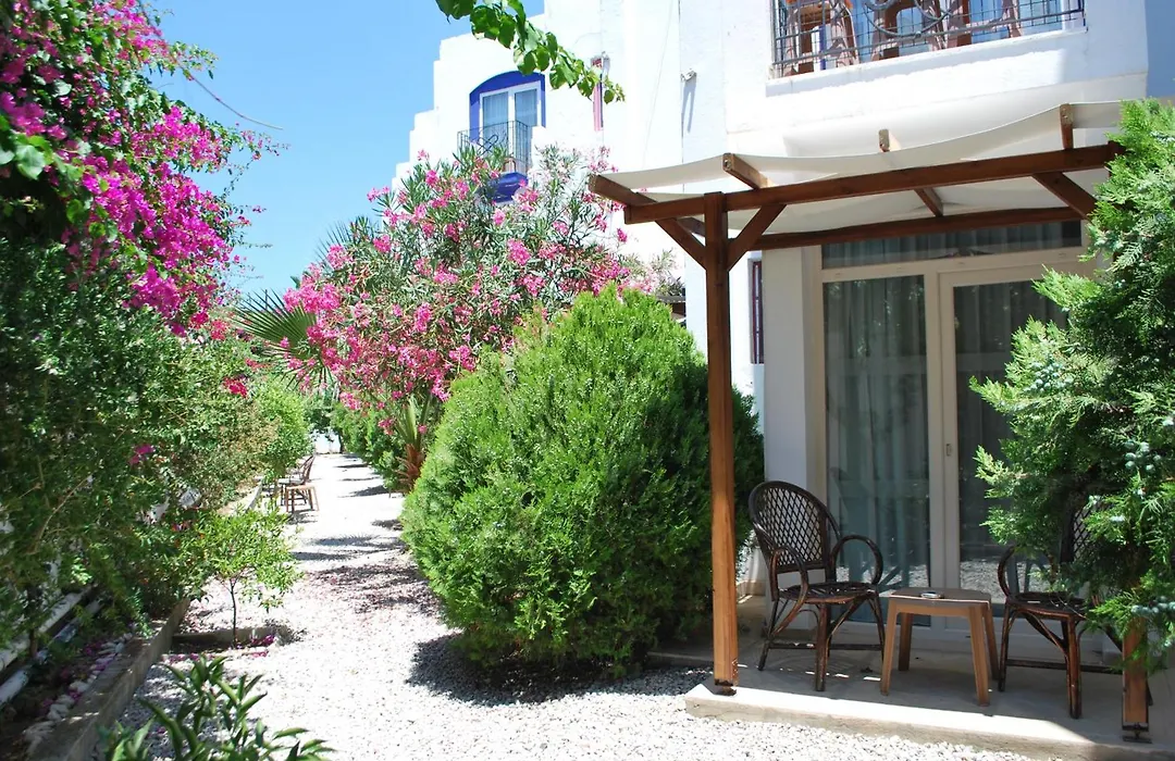 Serpina Hotel (Adults Only)-1