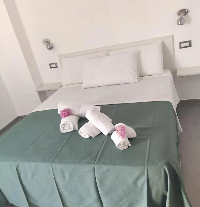 Ninfea Tropea City Rooms-1