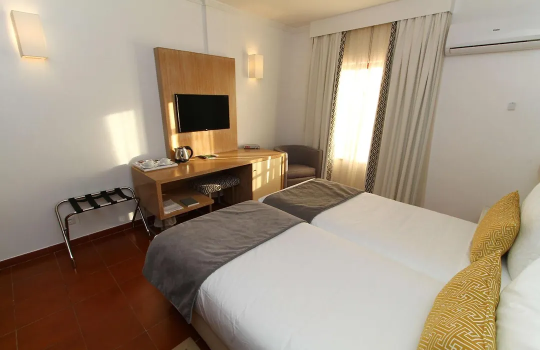 Best Western Hotel Dom Bernardo-1