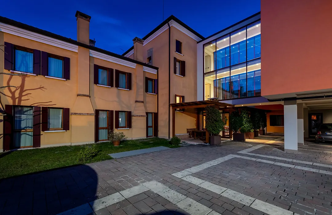 Unahotels Eco Hotel Villa Costanza Venezia-1
