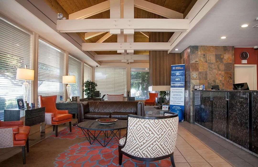 Best Western Village Inn-1