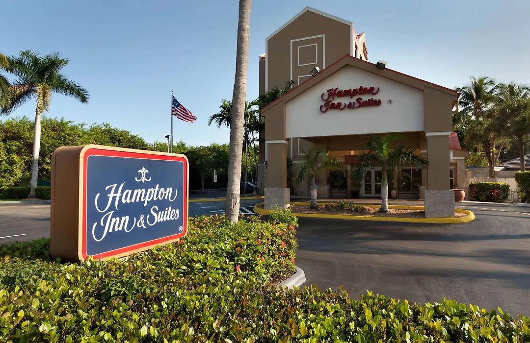 Hampton Inn & Suites Fort Lauderdale Airport-1