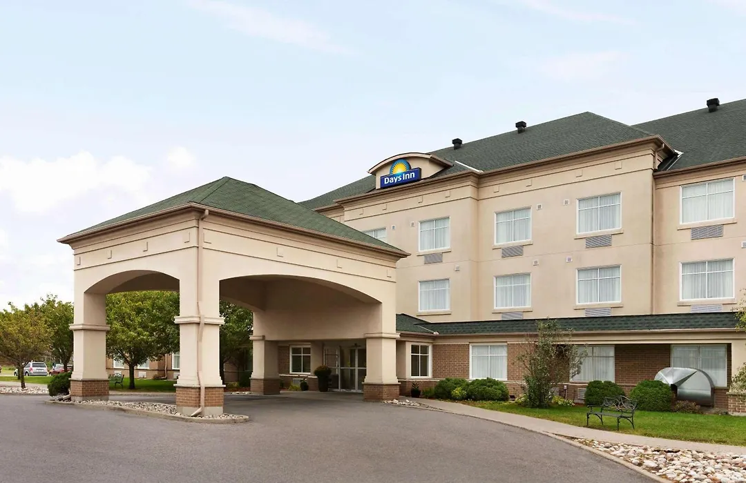 Days Inn By Wyndham Ottawa Airport-1