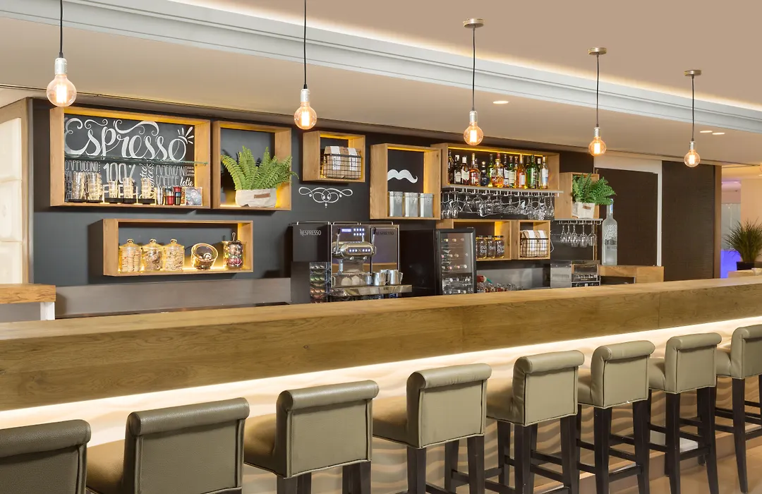 Carlton Tel Aviv Hotel - Luxury On The Beach-1