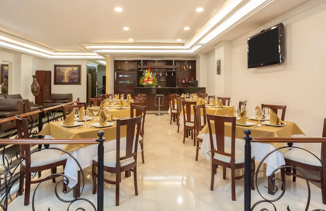 Hotel Embassy Park-1