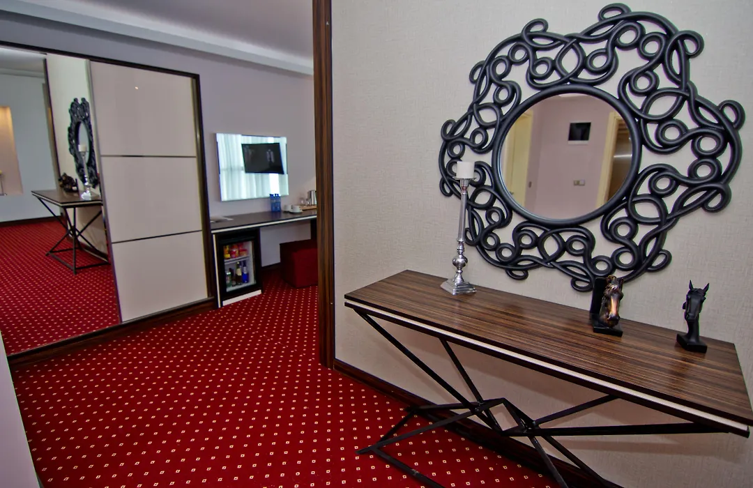 Sky Tower Hotel-1