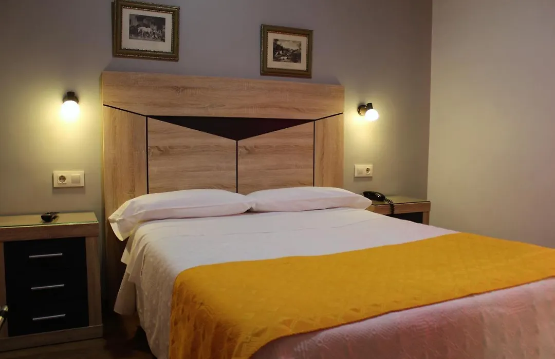 Hostal Madrid-1