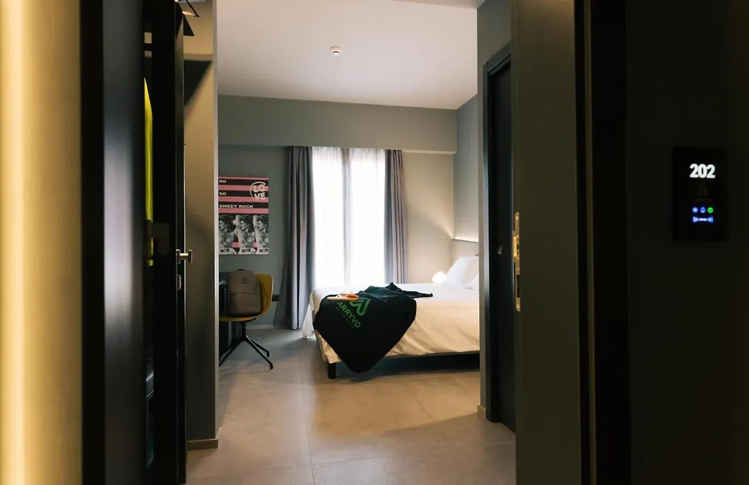 Arryvo Hotel-1