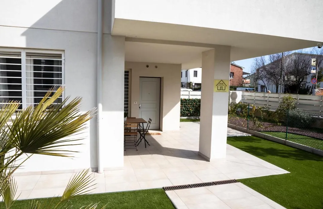 Maisonette Modena Park-1