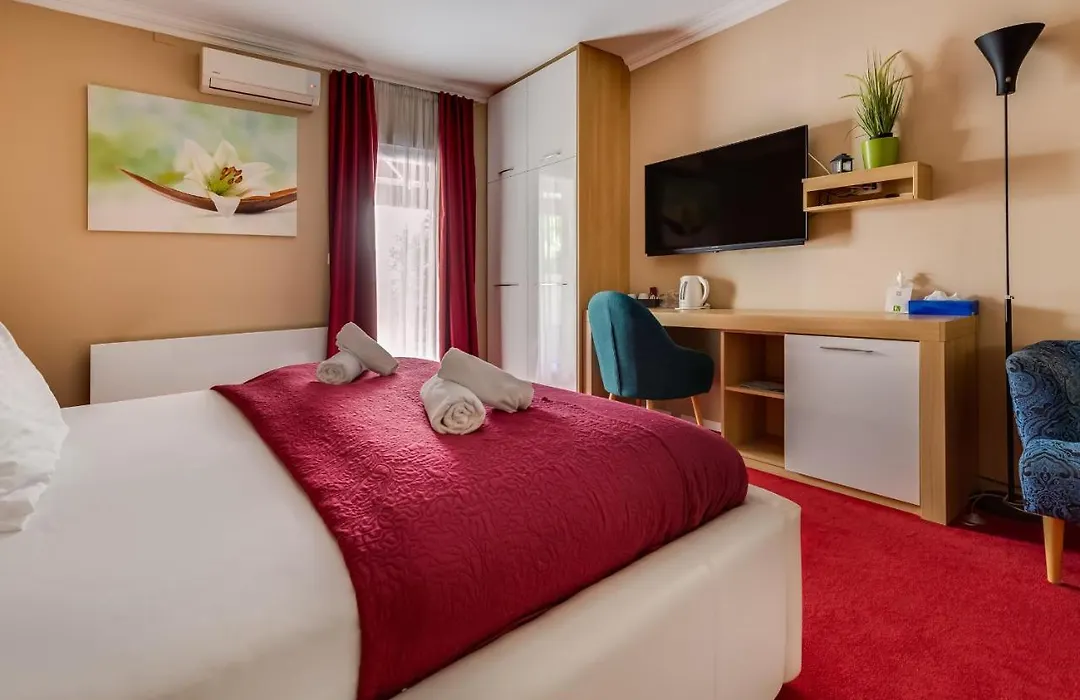 Hotel Sky-1