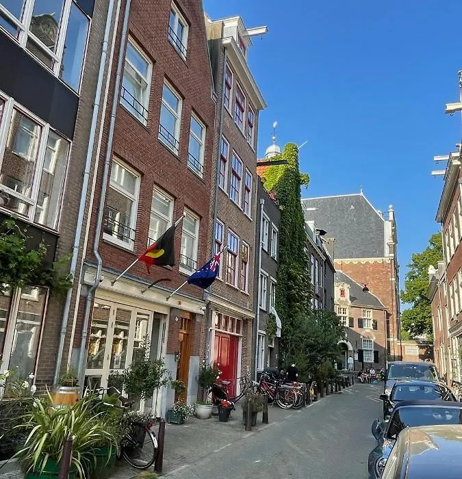 Amsterdam-bnb-1