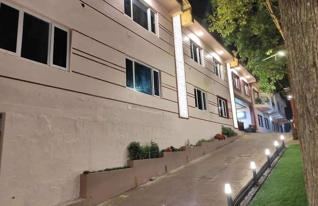 Beverly Villa-1