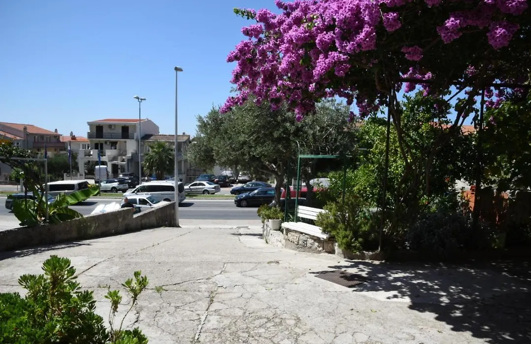 Apartments Pomalo-1