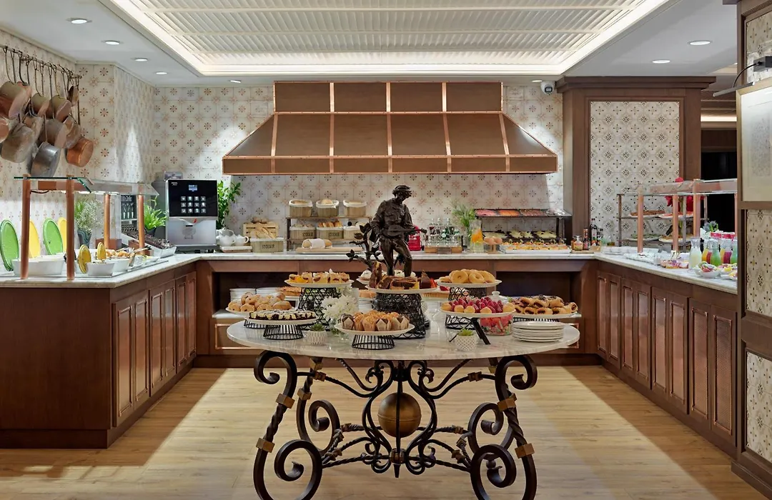 H10 Corregidor Boutique Hotel-1