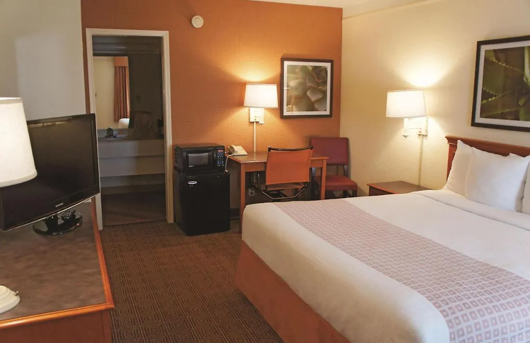 Red Roof Inn San Antonio - South Park-1