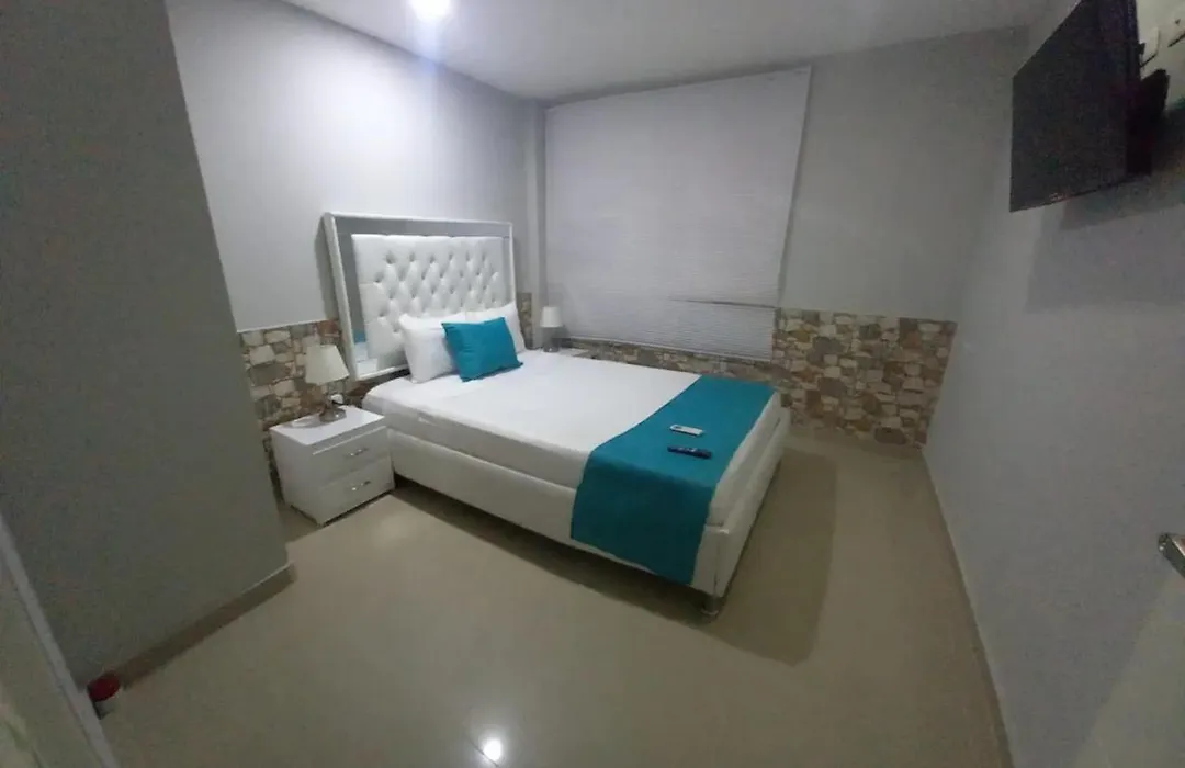 Hotel Bm-17 Cerca Al Mar Con Aire Acondicionada Y Wifi-1