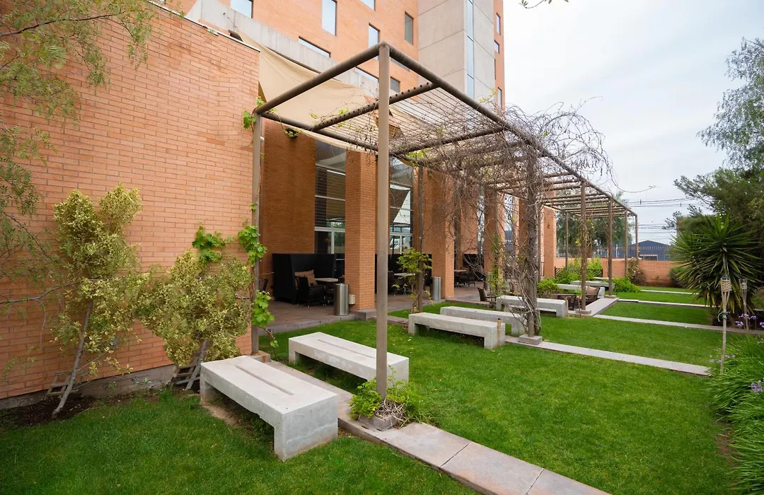 Hilton Garden Inn Santiago Airport-1