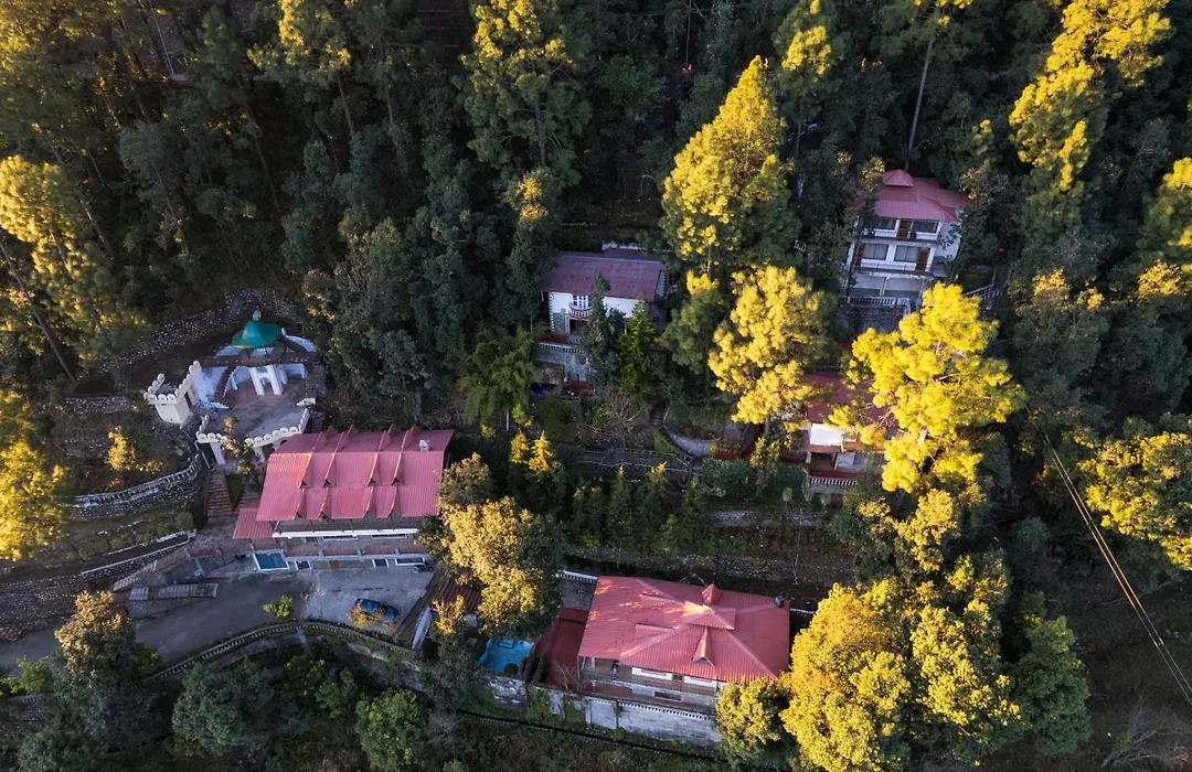 The Canadian Woods Resort-1