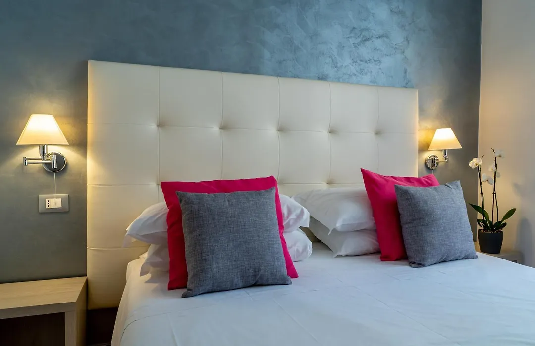 Hotel Gabriella-1