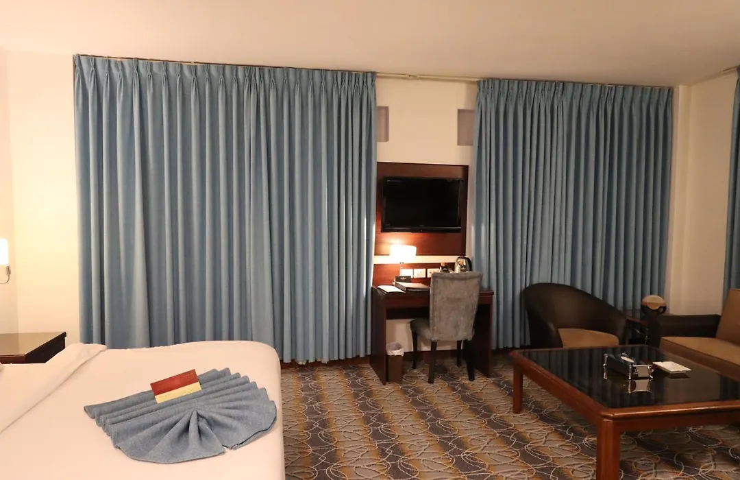 Larsa Hotel-1