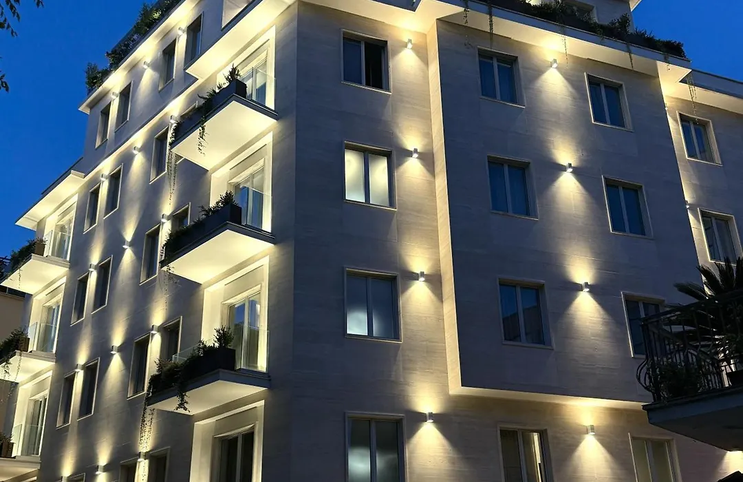 J Maluni City Hotel-1