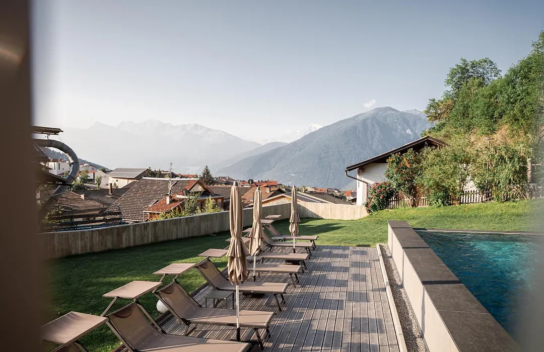 Maraias - Luxury Suites & Apartments-1