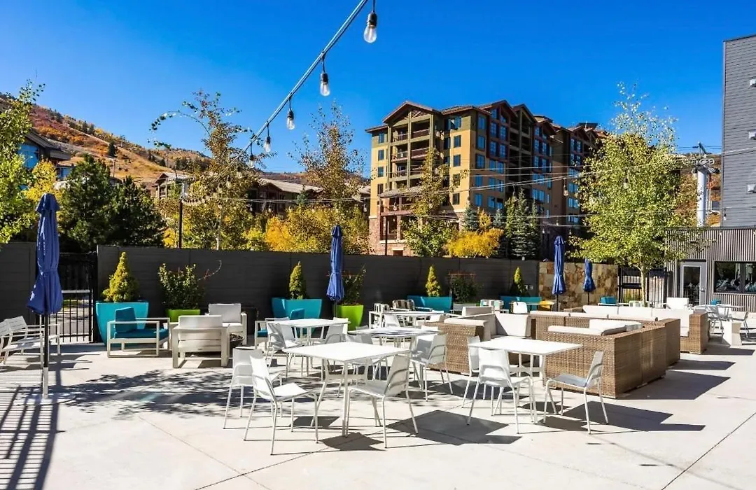 Slope Side Studio In The Heart Of Canyons Village With Heated Pool & Hot Tub!-1