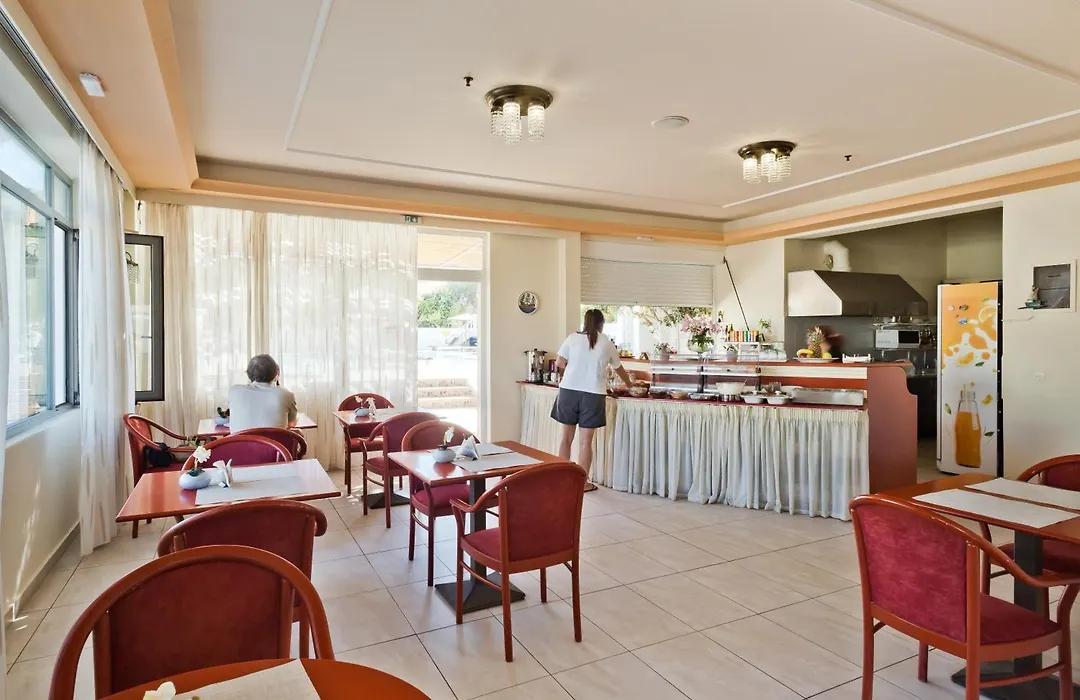 Regina Studios&Hotel-1