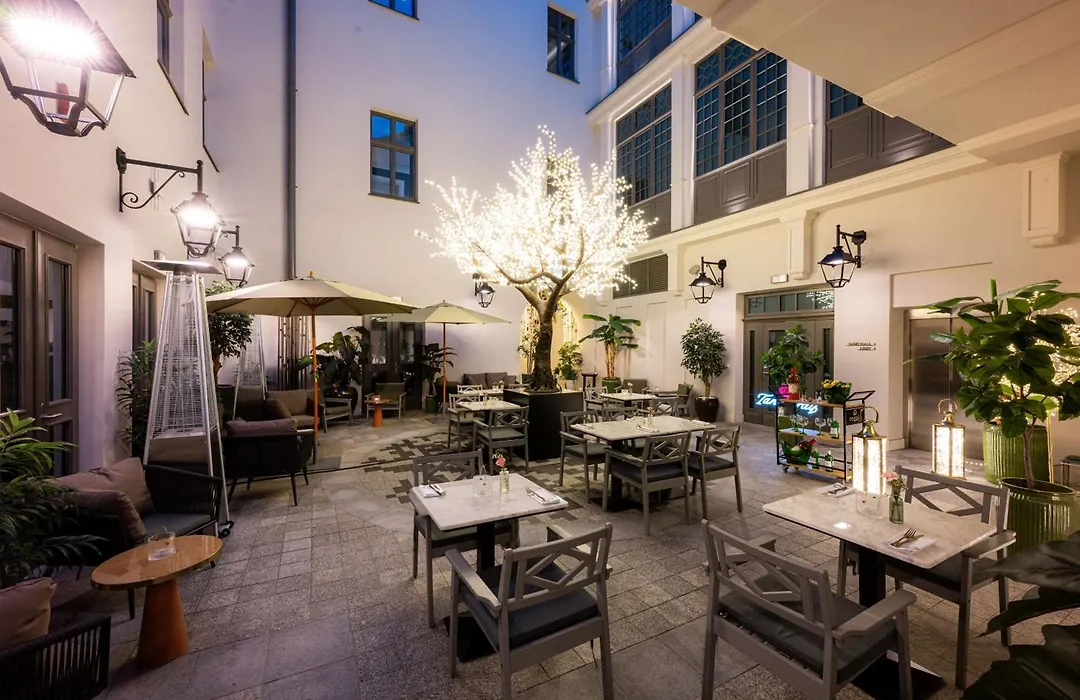Hotel Saski Krakow Curio Collection By Hilton-1