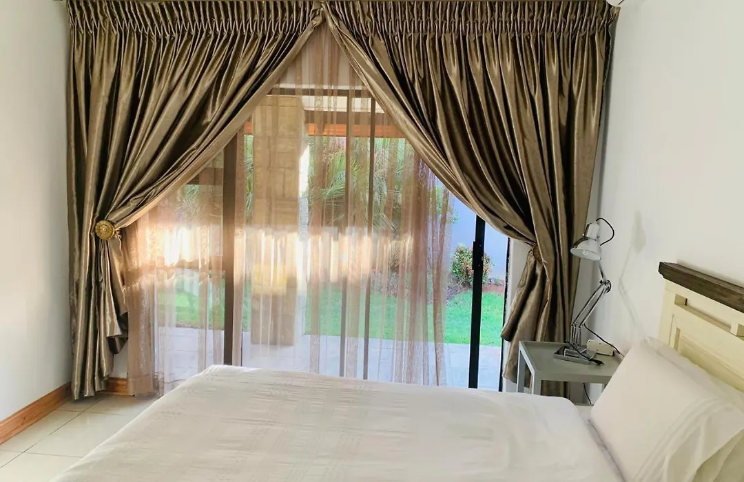 Leruo'S Guest House-1