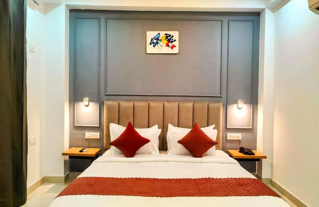 Hotel Mavens White Artemis Hospital Road Sector 52 Gurgaon-1