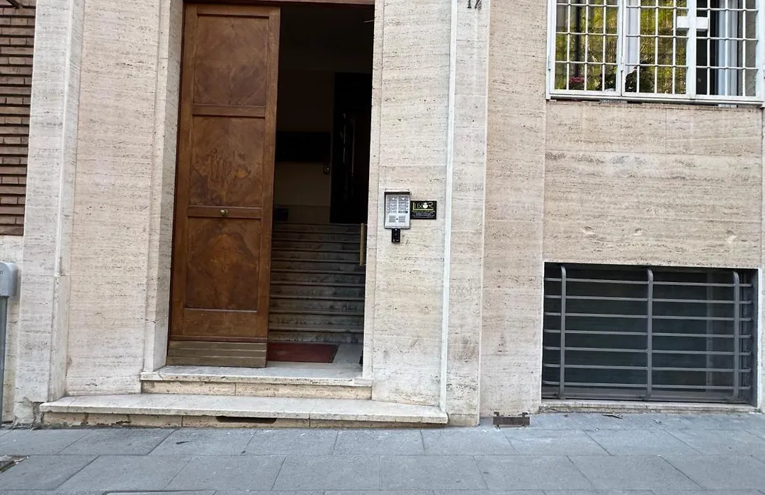 LUXOR ECO ROMA CASA E APPARTAMENTO PER VACANZE IN CENTRO Piazza Bologna, Colosseo, Piazza di Spagna, Vaticano, San Pietro, Sapienza, Fontana di Trevi, Piazza Navona, Trastevere, Tiburtina, Termini, Aeroporto-1