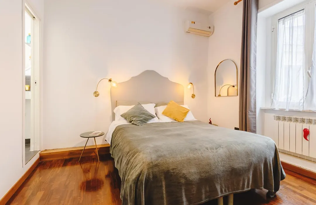 NapoliCentro Mare - Sea View Rooms&Suites-1