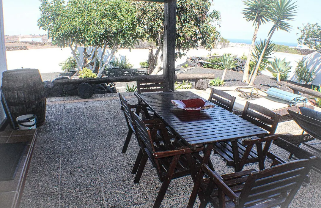 Habitaciones Dona Cris-1