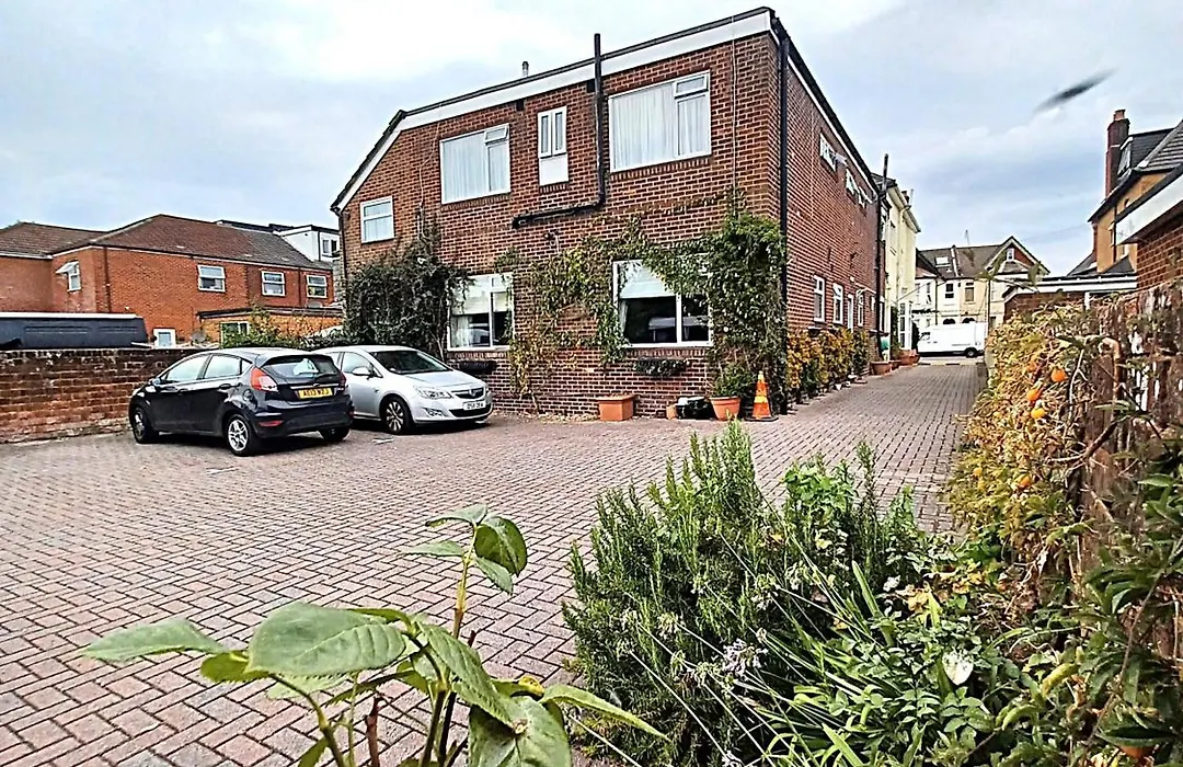 Hunters Lodge Guest House-1